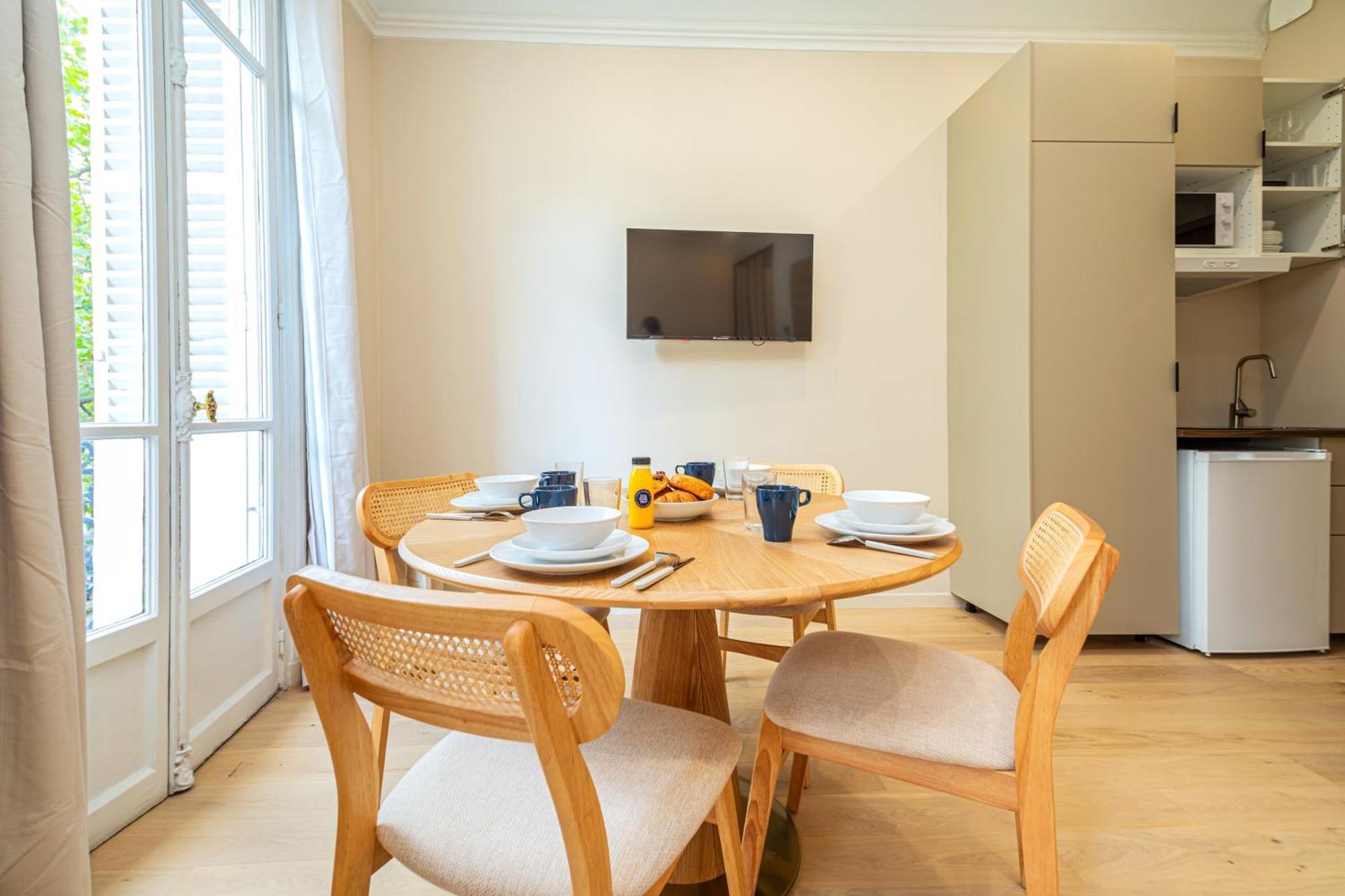 Tastefully Decorated Air-conditioned - 17 Appartamento Parigi